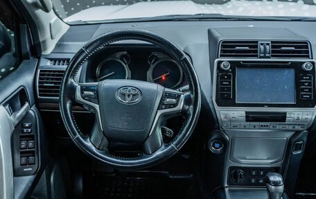 Toyota Land Cruiser Prado 150 рестайлинг 2, 2019 год, 4 460 000 рублей, 17 фотография