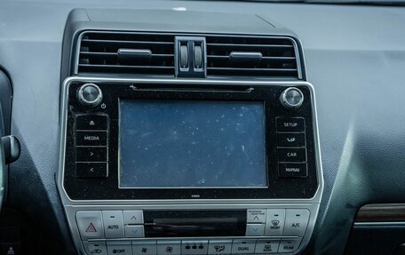 Toyota Land Cruiser Prado 150 рестайлинг 2, 2019 год, 4 460 000 рублей, 22 фотография