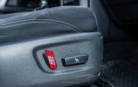 Toyota Land Cruiser Prado 150 рестайлинг 2, 2019 год, 4 460 000 рублей, 26 фотография