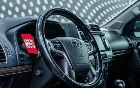 Toyota Land Cruiser Prado 150 рестайлинг 2, 2019 год, 4 460 000 рублей, 19 фотография