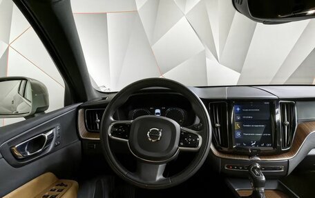 Volvo XC60 II, 2020 год, 4 300 000 рублей, 20 фотография