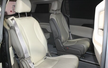 KIA Carnival, 2023 год, 5 200 000 рублей, 20 фотография