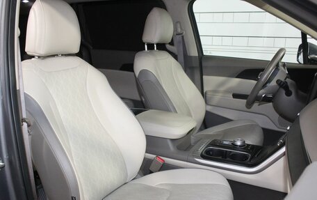 KIA Carnival, 2023 год, 5 200 000 рублей, 18 фотография