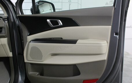 KIA Carnival, 2023 год, 5 200 000 рублей, 25 фотография