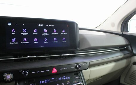 KIA Carnival, 2023 год, 5 200 000 рублей, 28 фотография