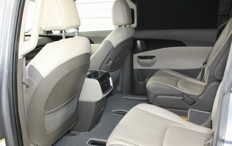 KIA Carnival, 2023 год, 5 200 000 рублей, 23 фотография