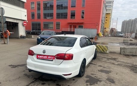 Volkswagen Jetta VI, 2014 год, 299 999 рублей, 2 фотография