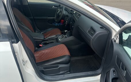 Volkswagen Jetta VI, 2014 год, 299 999 рублей, 5 фотография