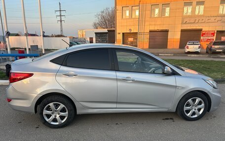 Hyundai Solaris II рестайлинг, 2011 год, 665 000 рублей, 2 фотография