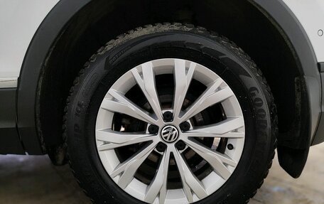 Volkswagen Tiguan II, 2017 год, 2 689 000 рублей, 7 фотография