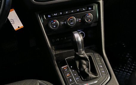 Volkswagen Tiguan II, 2017 год, 2 689 000 рублей, 10 фотография