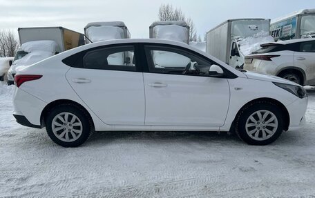 Hyundai Solaris II рестайлинг, 2022 год, 1 700 000 рублей, 4 фотография