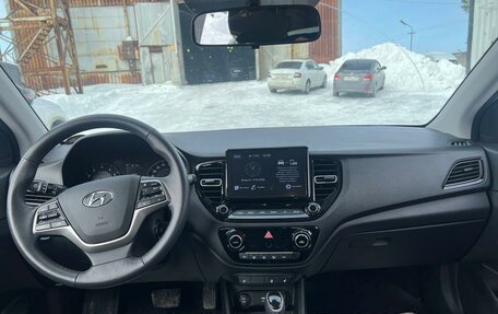 Hyundai Solaris II рестайлинг, 2022 год, 1 700 000 рублей, 9 фотография