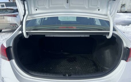 Hyundai Solaris II рестайлинг, 2022 год, 1 700 000 рублей, 15 фотография