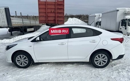 Hyundai Solaris II рестайлинг, 2022 год, 1 700 000 рублей, 5 фотография