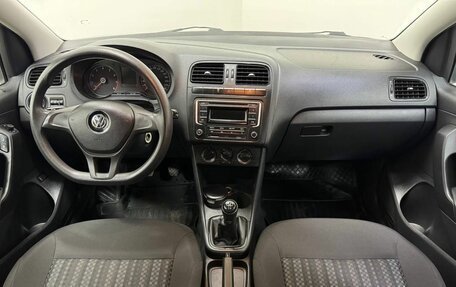 Volkswagen Polo VI (EU Market), 2015 год, 947 000 рублей, 10 фотография