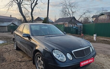 Mercedes-Benz E-Класс, 2002 год, 300 000 рублей, 1 фотография