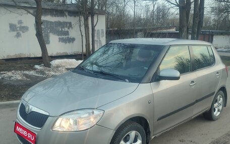 Skoda Fabia II, 2009 год, 600 000 рублей, 2 фотография
