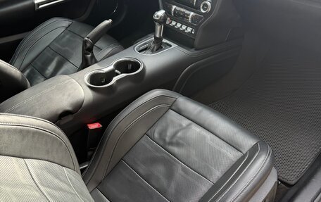 Ford Mustang VI рестайлинг, 2018 год, 3 299 000 рублей, 6 фотография