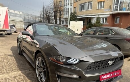 Ford Mustang VI рестайлинг, 2018 год, 3 299 000 рублей, 2 фотография