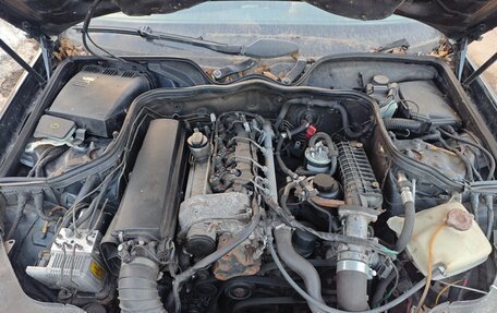 Mercedes-Benz E-Класс, 2002 год, 300 000 рублей, 7 фотография