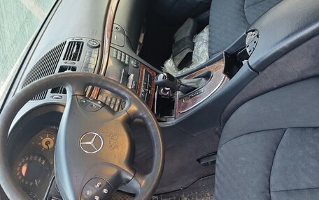 Mercedes-Benz E-Класс, 2002 год, 300 000 рублей, 6 фотография