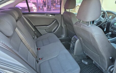 Volkswagen Jetta VI, 2013 год, 1 000 000 рублей, 8 фотография