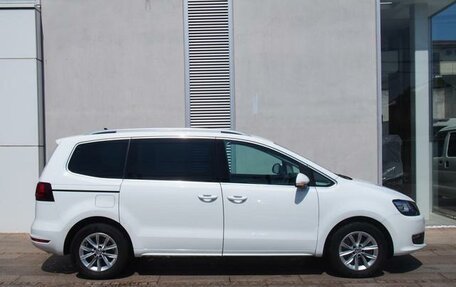 Volkswagen Sharan II, 2015 год, 1 170 000 рублей, 3 фотография