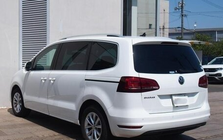 Volkswagen Sharan II, 2015 год, 1 170 000 рублей, 8 фотография