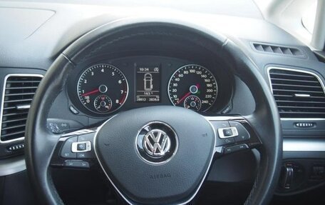 Volkswagen Sharan II, 2015 год, 1 170 000 рублей, 19 фотография