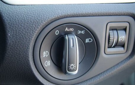 Volkswagen Sharan II, 2015 год, 1 170 000 рублей, 28 фотография