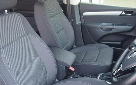 Volkswagen Sharan II, 2015 год, 1 170 000 рублей, 25 фотография