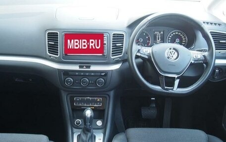 Volkswagen Sharan II, 2015 год, 1 170 000 рублей, 18 фотография
