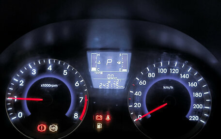 Hyundai Solaris II рестайлинг, 2016 год, 830 000 рублей, 17 фотография