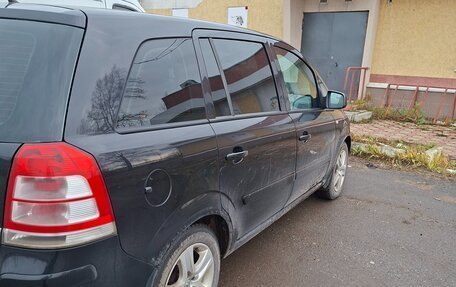 Opel Zafira B, 2010 год, 680 000 рублей, 2 фотография