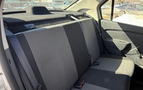 Renault Logan II, 2015 год, 800 000 рублей, 10 фотография