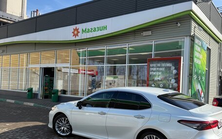 Toyota Camry, 2020 год, 3 400 000 рублей, 4 фотография