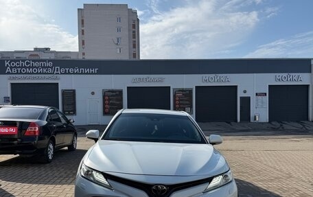 Toyota Camry, 2020 год, 3 400 000 рублей, 3 фотография
