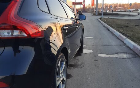 Volvo V40 II рестайлинг, 2017 год, 1 380 000 рублей, 4 фотография