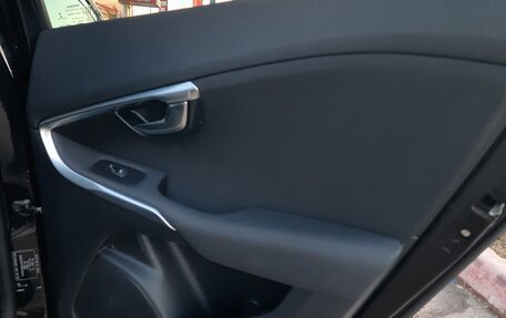 Volvo V40 II рестайлинг, 2017 год, 1 380 000 рублей, 10 фотография