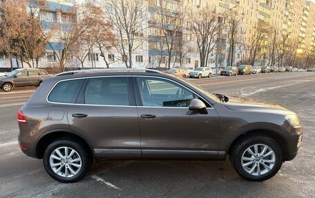 Volkswagen Touareg III, 2013 год, 2 700 000 рублей, 2 фотография