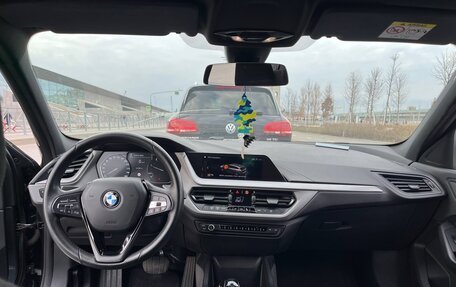 BMW 1 серия, 2020 год, 2 045 000 рублей, 14 фотография