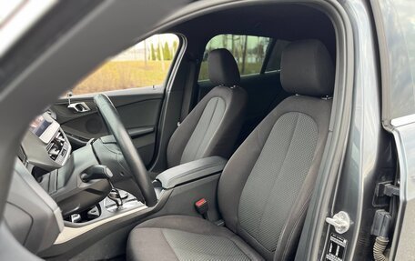 BMW 1 серия, 2020 год, 2 045 000 рублей, 18 фотография