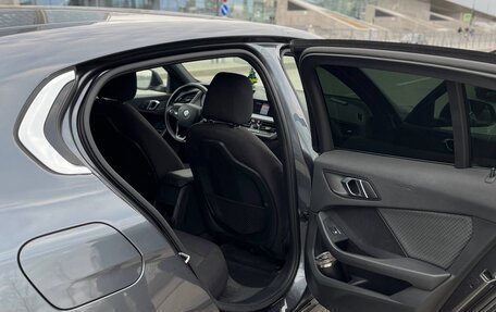 BMW 1 серия, 2020 год, 2 045 000 рублей, 20 фотография