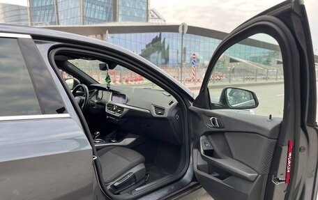 BMW 1 серия, 2020 год, 2 045 000 рублей, 19 фотография