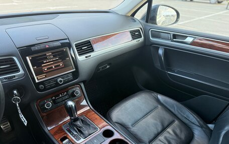 Volkswagen Touareg III, 2011 год, 1 750 000 рублей, 11 фотография