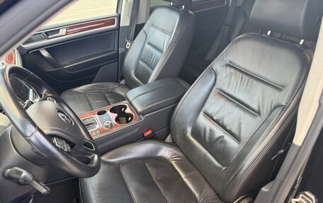 Volkswagen Touareg III, 2011 год, 1 750 000 рублей, 12 фотография