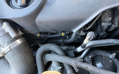 Volkswagen Touareg III, 2011 год, 1 750 000 рублей, 25 фотография