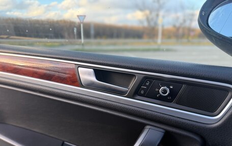 Volkswagen Touareg III, 2011 год, 1 750 000 рублей, 17 фотография