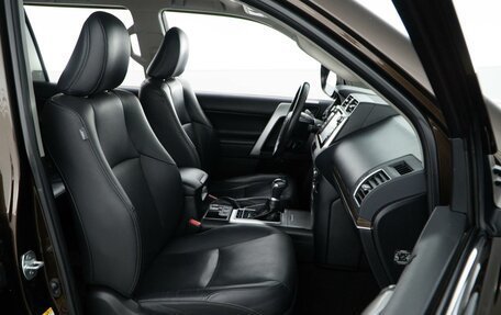 Toyota Land Cruiser Prado 150 рестайлинг 2, 2019 год, 5 427 077 рублей, 8 фотография